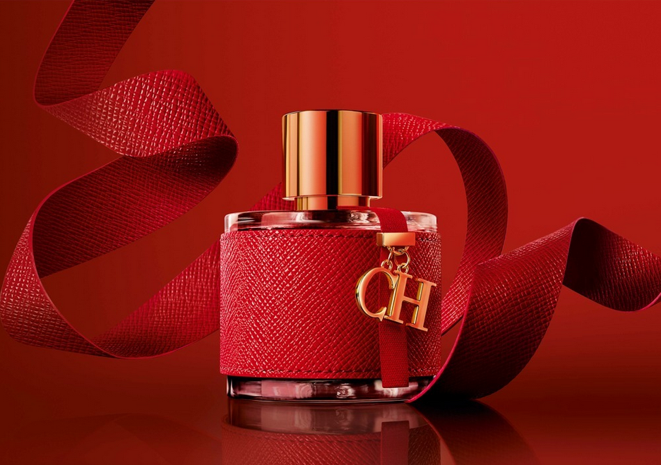 Carolina Herrera perfume epitomizes elegance with its captivating scents, offering a blend of sophistication, charm, and timeless femininity·